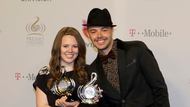 jesse y joy new.jpg